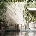 Enorme Epavli Boutique Hersonissos (Crete)