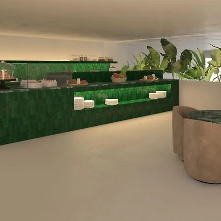 Enorme Epavli Boutique