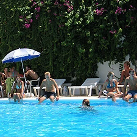 Hotel Enorme Epavli Urban Living 4*