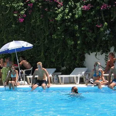 Enorme Epavli Urban Living Hotel