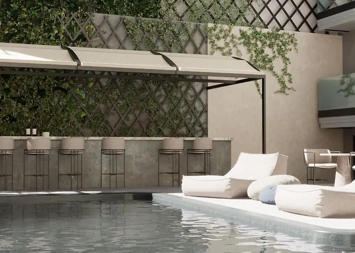 Enorme Epavli Boutique