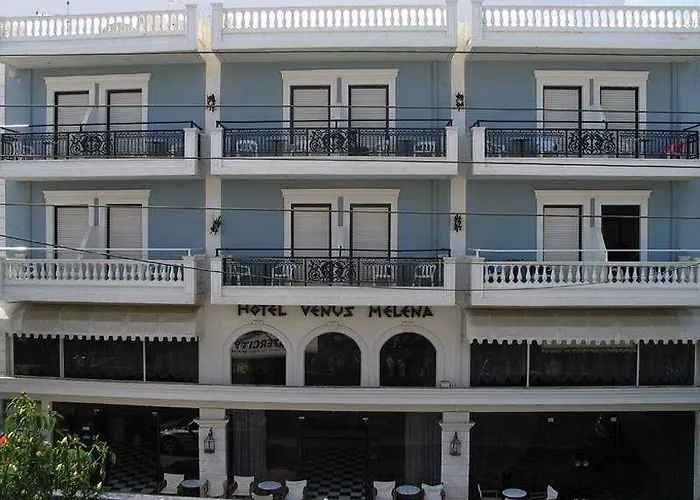 Готель Enorme Epavli Boutique 3*