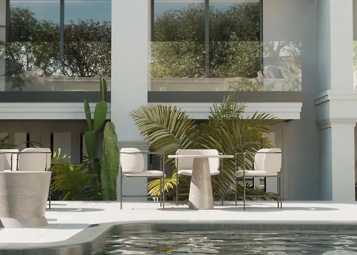 Enorme Epavli Boutique 3*